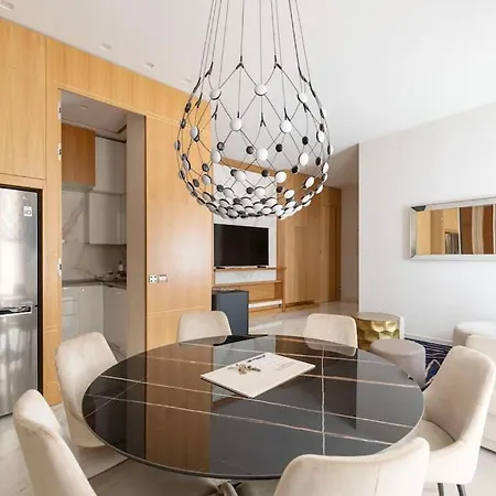 Apartment Chic 3 Bedroom - Close To Duomo