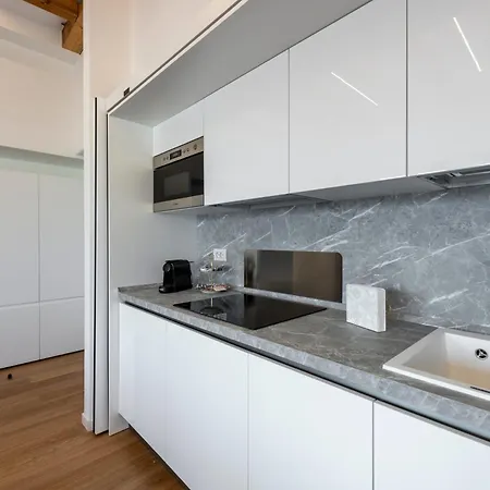 Royal Centro Moscova ミラノ