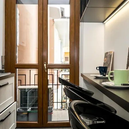 Airguest Station Apartment