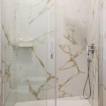 La Dimora Di Paola In Piero Della Francesca * Milán