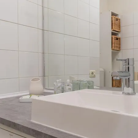 Porta Venezia Open Space - Due Passi Dal Duomo - 2 Bagni Apartment