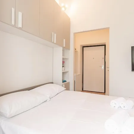 Apartment Giuseppe Ripamonti Vigentino-lodi-bocconi By Halldis Milan