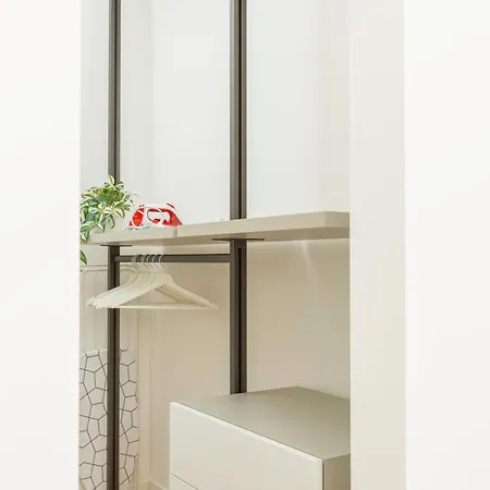 Exclusive Apartment - Next To The Metro * ميلان