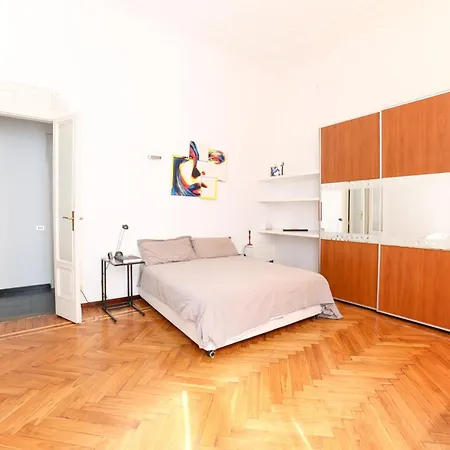 Apartment Central Flat - Boccaccio 7 *