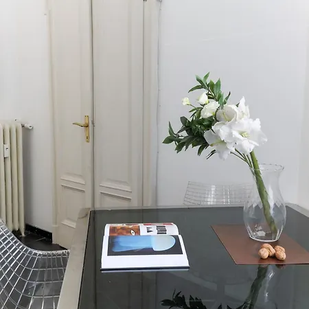 Central Flat - Boccaccio 7 Milan
