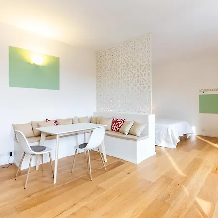 Alessia's Flat- Sarpi 5 Apartment