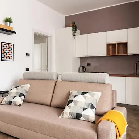 Moderno Bilocale In Zona Mico Apartmán