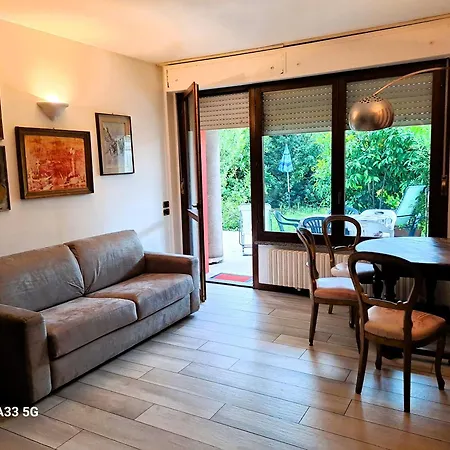 Lägenhet Il Giardino Dell'artista Stylish A