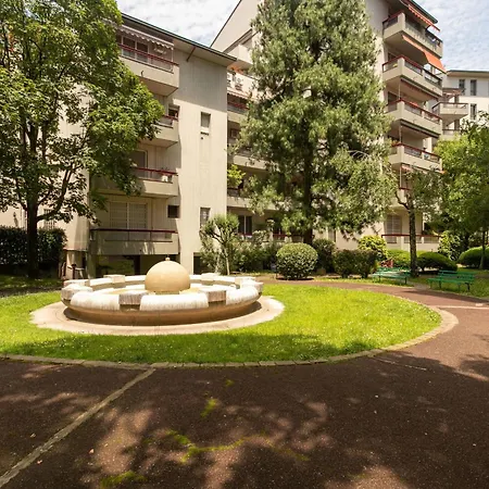 Rucellai With Shared Pool By Halldis Daire *