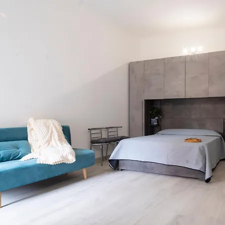 Ihost - Cislaghi 4 * Milan