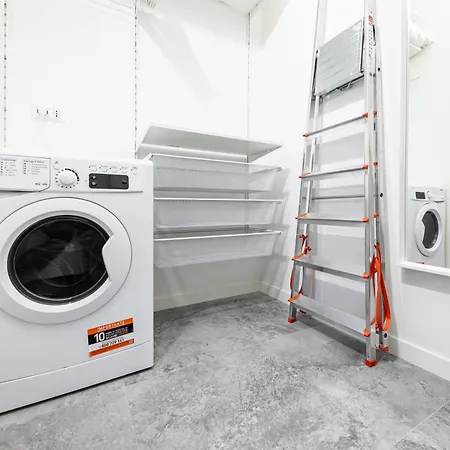 5' From Metro Lima To Piazza Duomo *