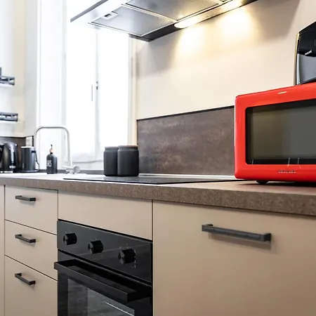 5' From Metro Lima To Piazza Duomo * Milánó