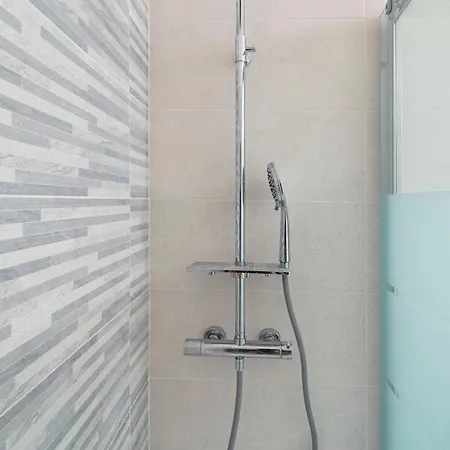 Ihost - Cislaghi 4 * Milan