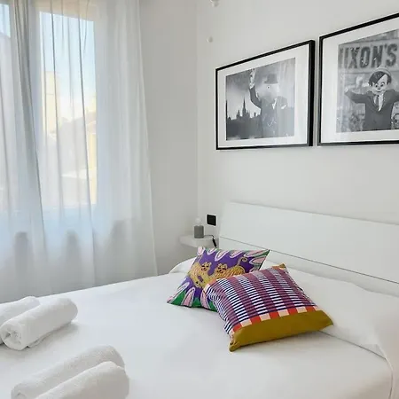 Sunnyflat Near Navigli E Bocconi Apartman *