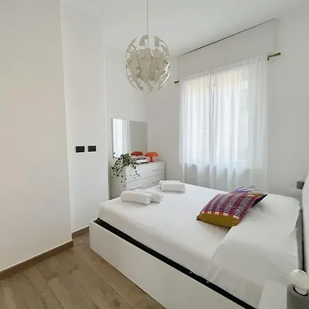 Sunnyflat Near Navigli E Bocconi Milánó