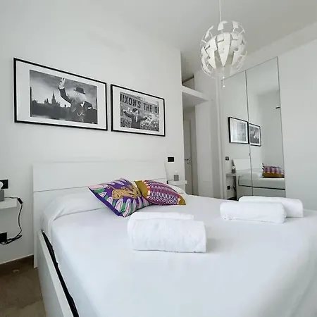 Apartment Sunnyflat Near Navigli E Bocconi