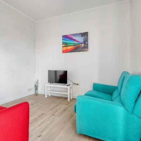 Rainbow House Via Dei Carafa *