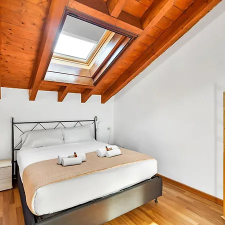 Appartement La Mansarda Di Cloe - Affitti Brevi Italia Milaan