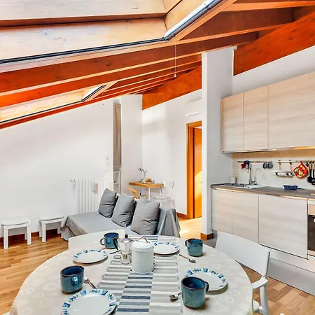 La Mansarda Di Cloe - Affitti Brevi Italia * Milaan