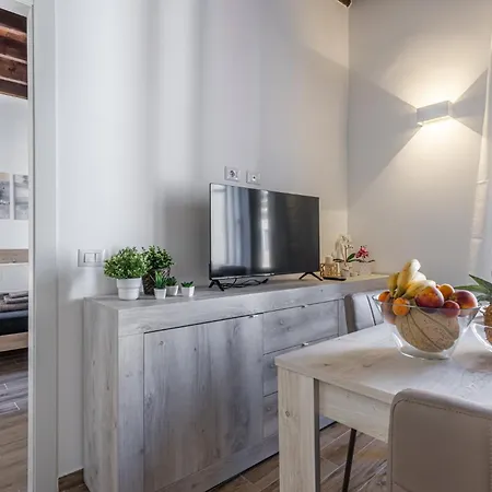 Santa Giulia Suite - 15Min From Duomo - Rogoredo Fs *