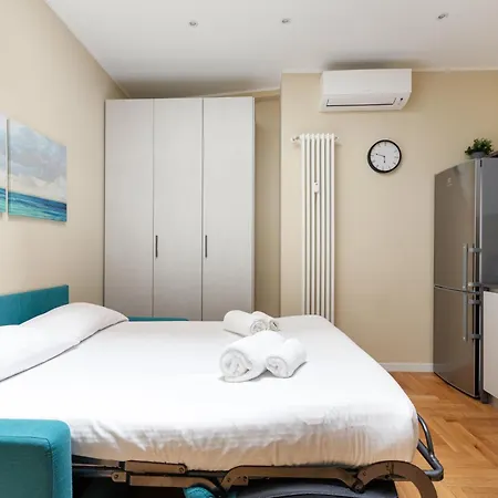 Guesthost - Missori & Bocconi Renovated Milaan