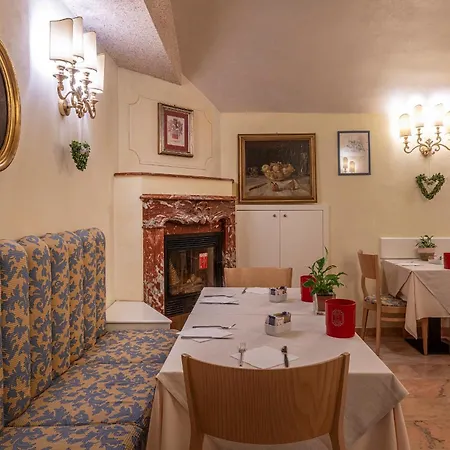 Boutique Dieci 4* Milan