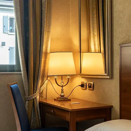 Boutique Dieci Milan