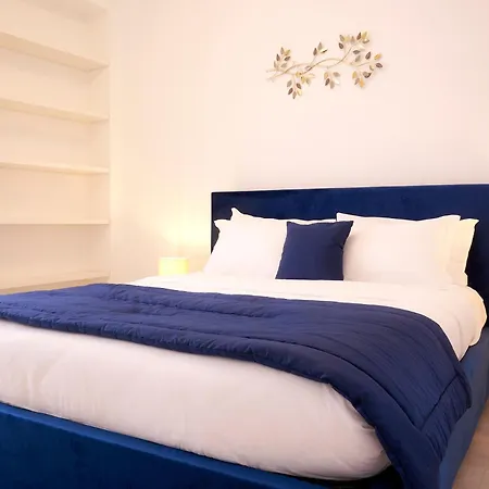 Retreats Apartment