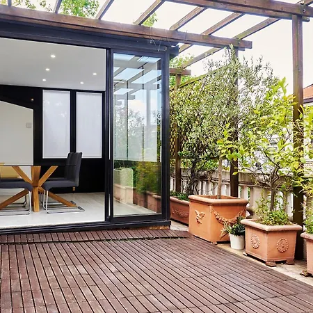 Apartment Retreats *