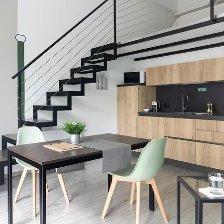 Aprica16 Loft House * Milan