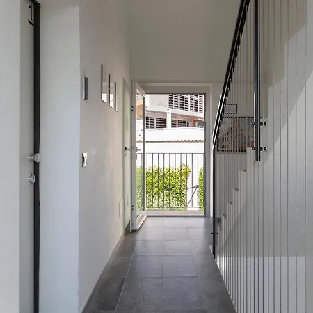 Aprica16 Loft House Apartment