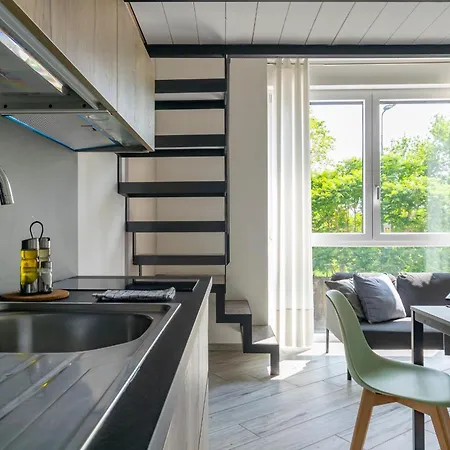 Aprica16 Loft House Apartment *