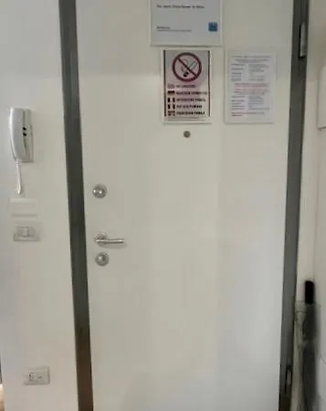 The Small White House In Apartment Milan