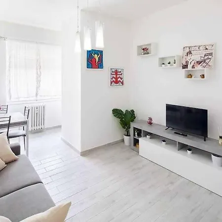 Sunny San Siro Stadio Apartment *