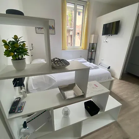 Bright 21 Station Apartman *