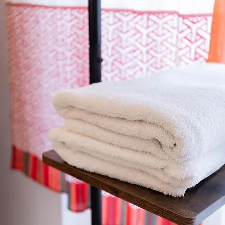 Station/duomo Area Stylish Апартаменты