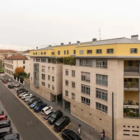 Studi - 15 Minutes From Duomo *