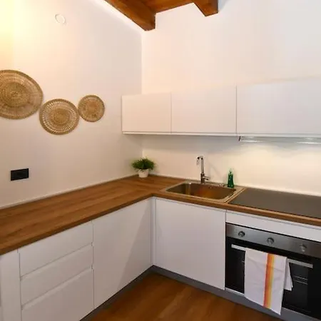 Apartament Bocconi Fond Prada Ieo Spettacolare Attico Con Terrazzo Mediolan