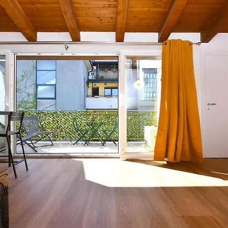 Bocconi Fond Prada Ieo Spettacolare Attico Con Terrazzo Apartament Mediolan