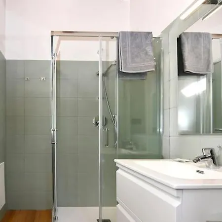 Bocconi Fond Prada Ieo Spettacolare Attico Con Terrazzo Apartament Mediolan