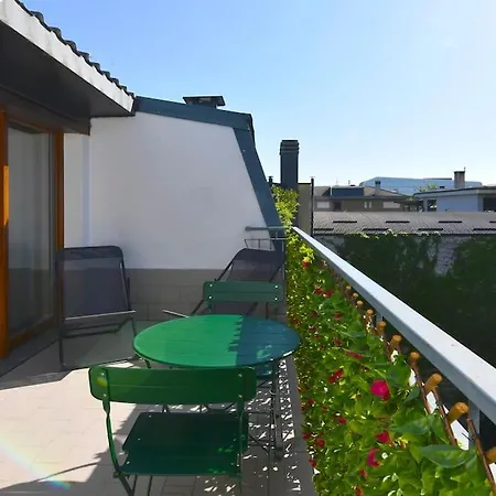 Bocconi Fond Prada Ieo Spettacolare Attico Con Terrazzo アパート