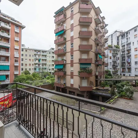 Arena 35 Apartment