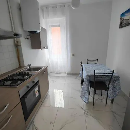 Rent In Bilocale Ristrutturato * Milan