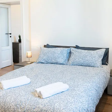 Apartment Lic11 Large Central Of Milan