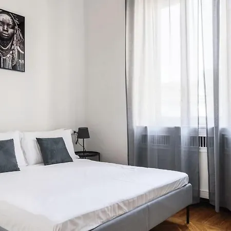 Cerva1 Elegante Dimora In Duomo Appartement Milan
