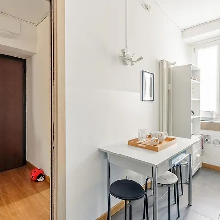 Apartment Broggi Buenos Aires-porta Venezia By Halldis *