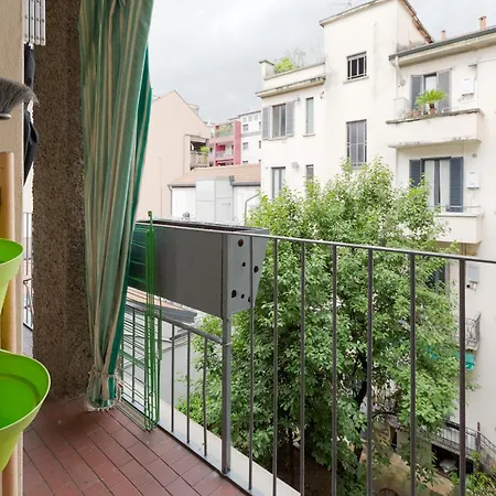 Guesthost - Milano-nolo Balcony * Milano