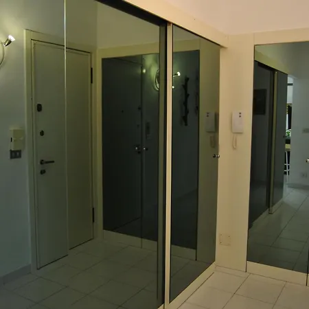 Portello Flat With Balcony *