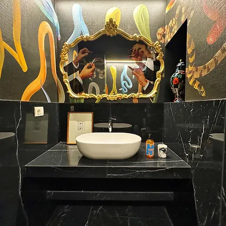 Toiletpaper Living Apartment *