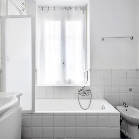 Apartment Exclusive 4 Bedrooms In Brera *